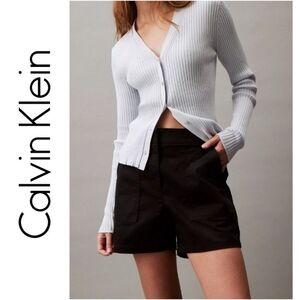 NWT Calvin Klein cotton sateen high rise 4 inch shorts, size 33